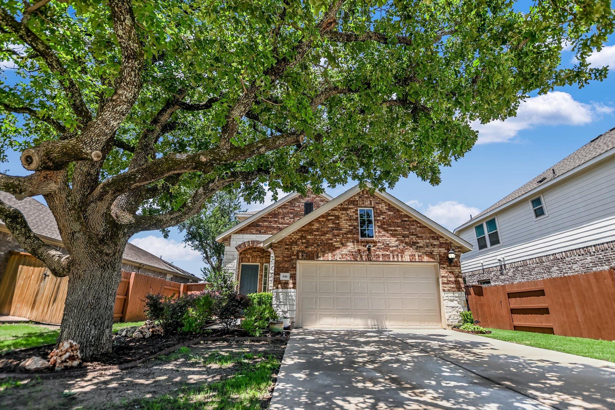 616 Pheasant Hill, Georgetown, TX 78628 — photo 1