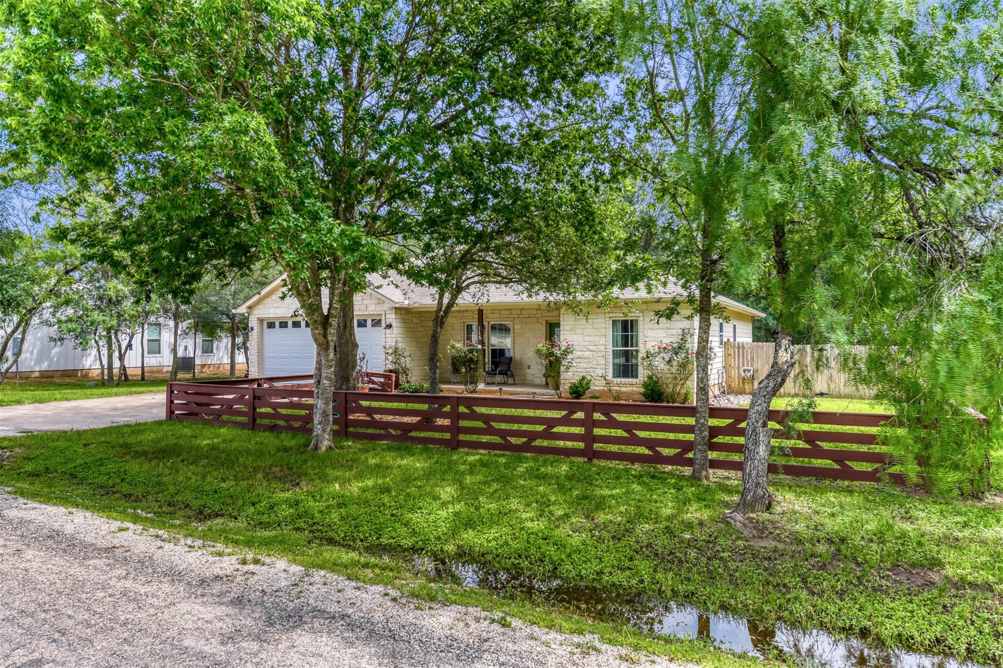 115 Mokulua Ln, Bastrop, TX 78602 — photo 1