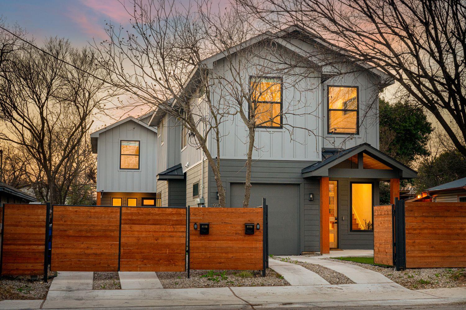 910 Tillery, Austin, TX 78702 — photo 1