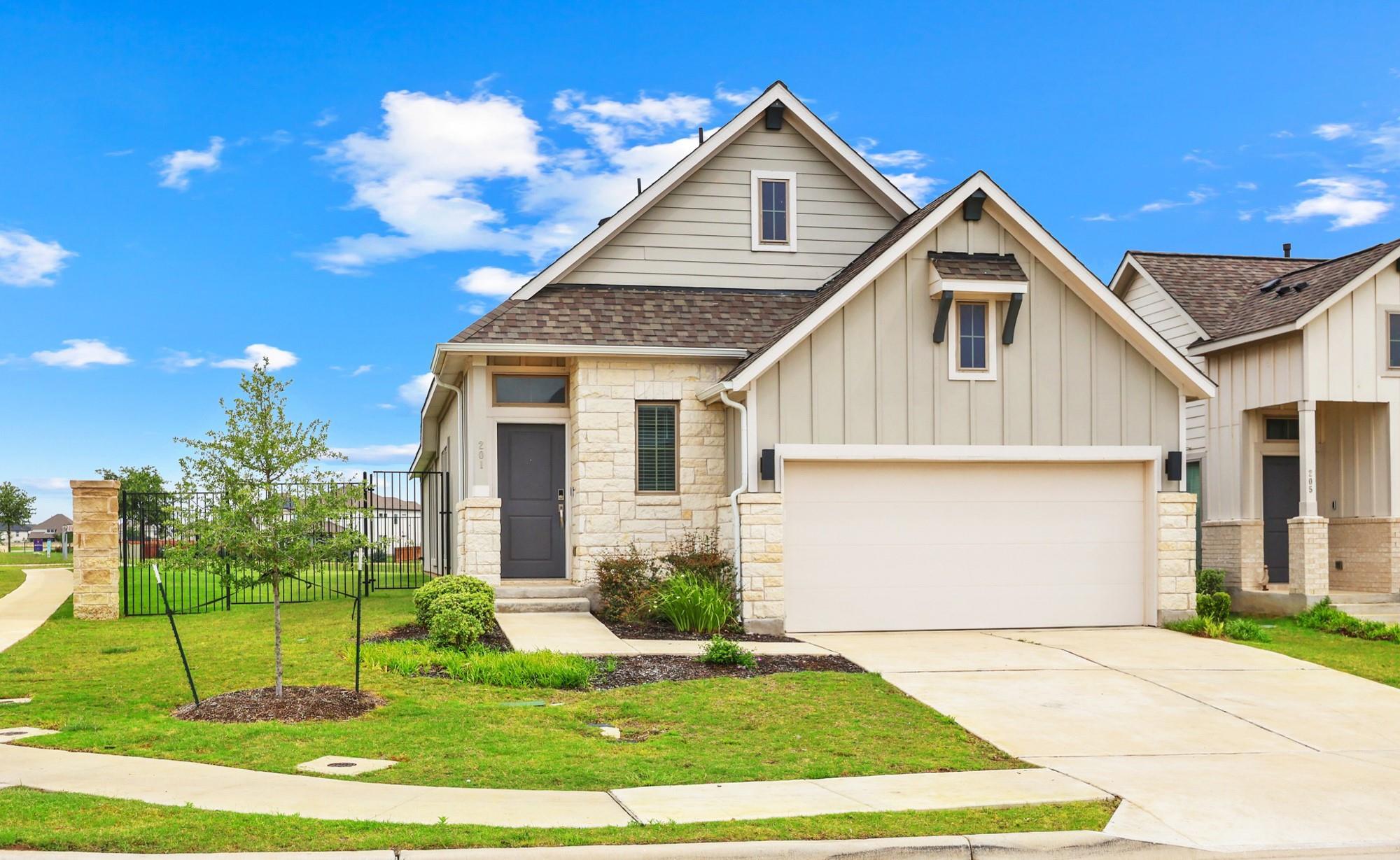 201 Banyon, Liberty Hill, TX 78642 — photo 1