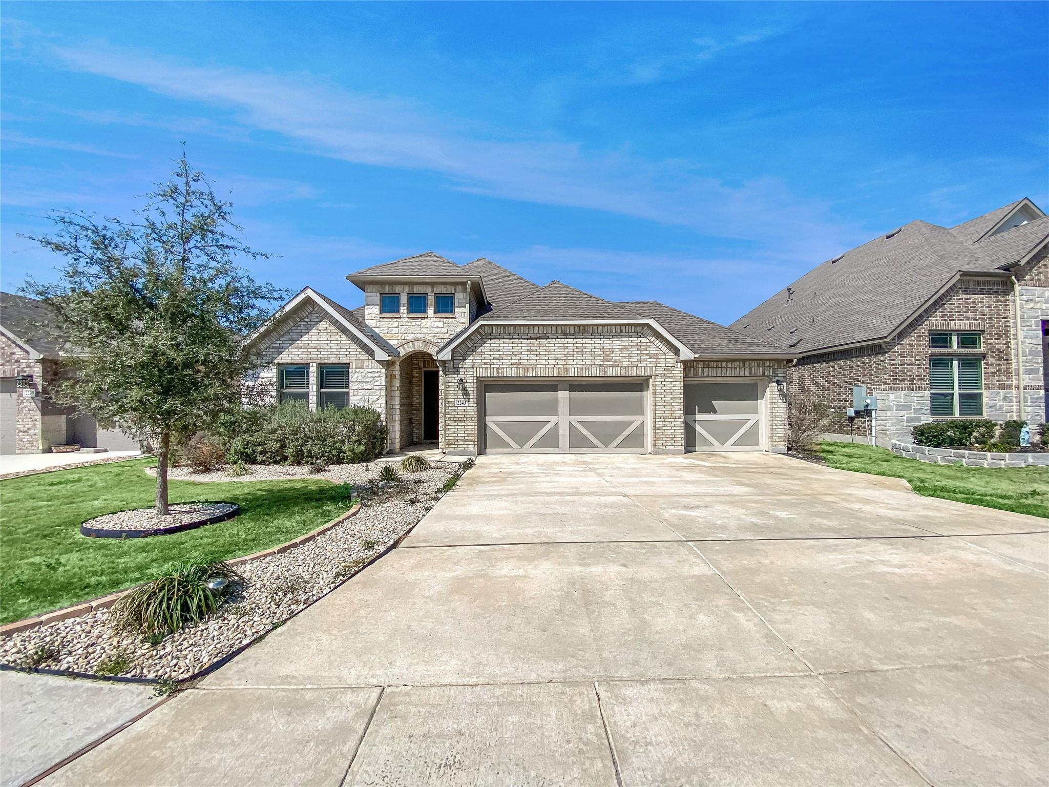 2243 Meadow Way, New Braunfels, TX 78132 — photo 1