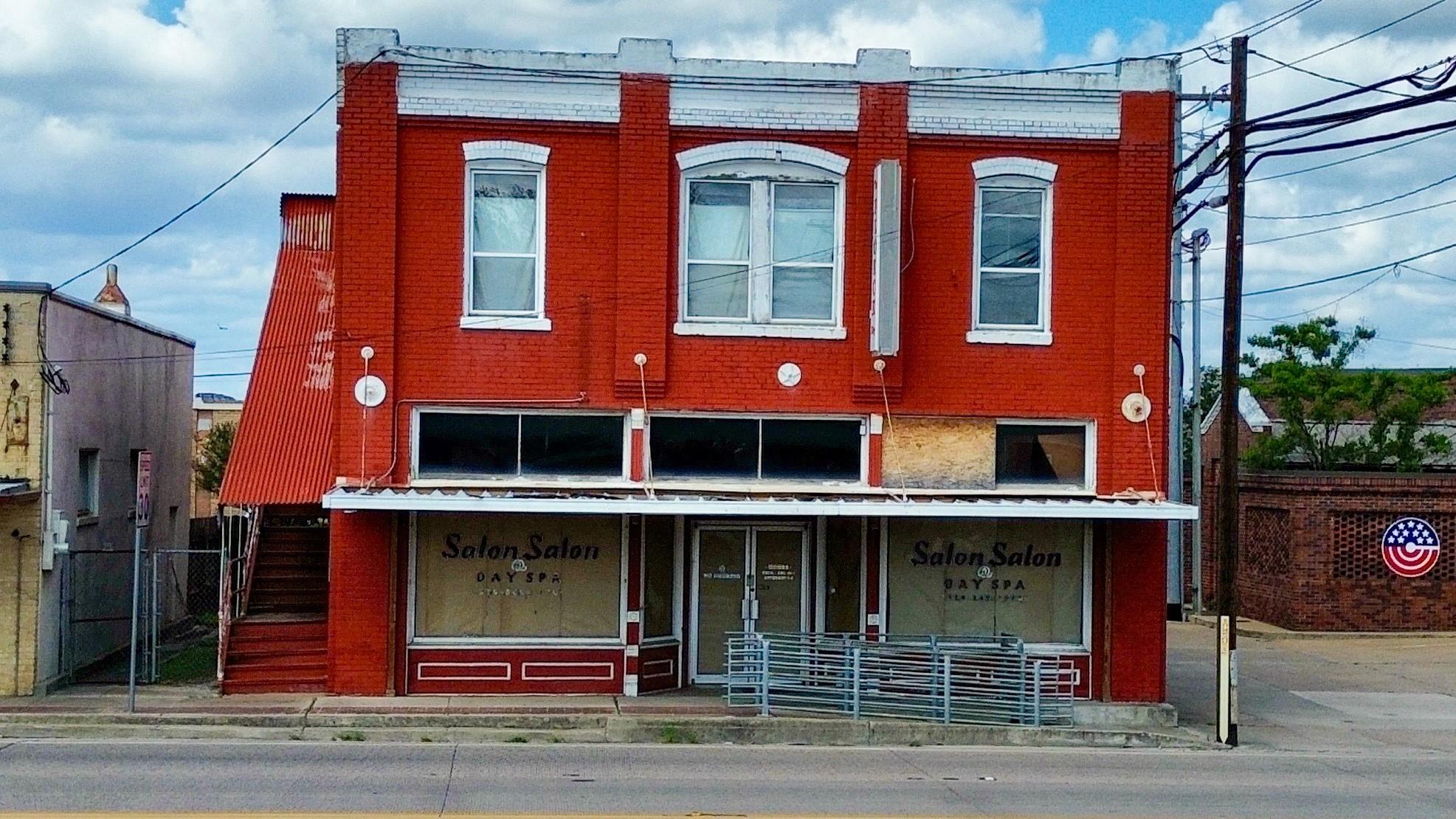 161 S. Main, Giddings, TX 78942 — photo 1