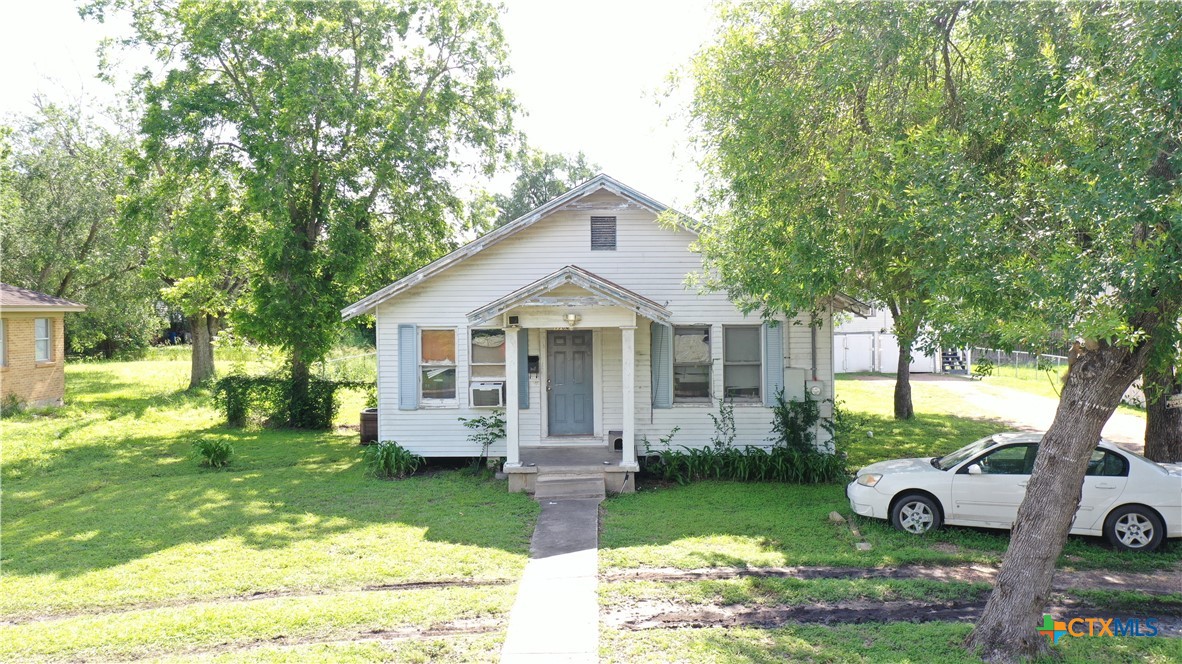 1704 N Goldman Street, Victoria, TX 77901 — photo 1