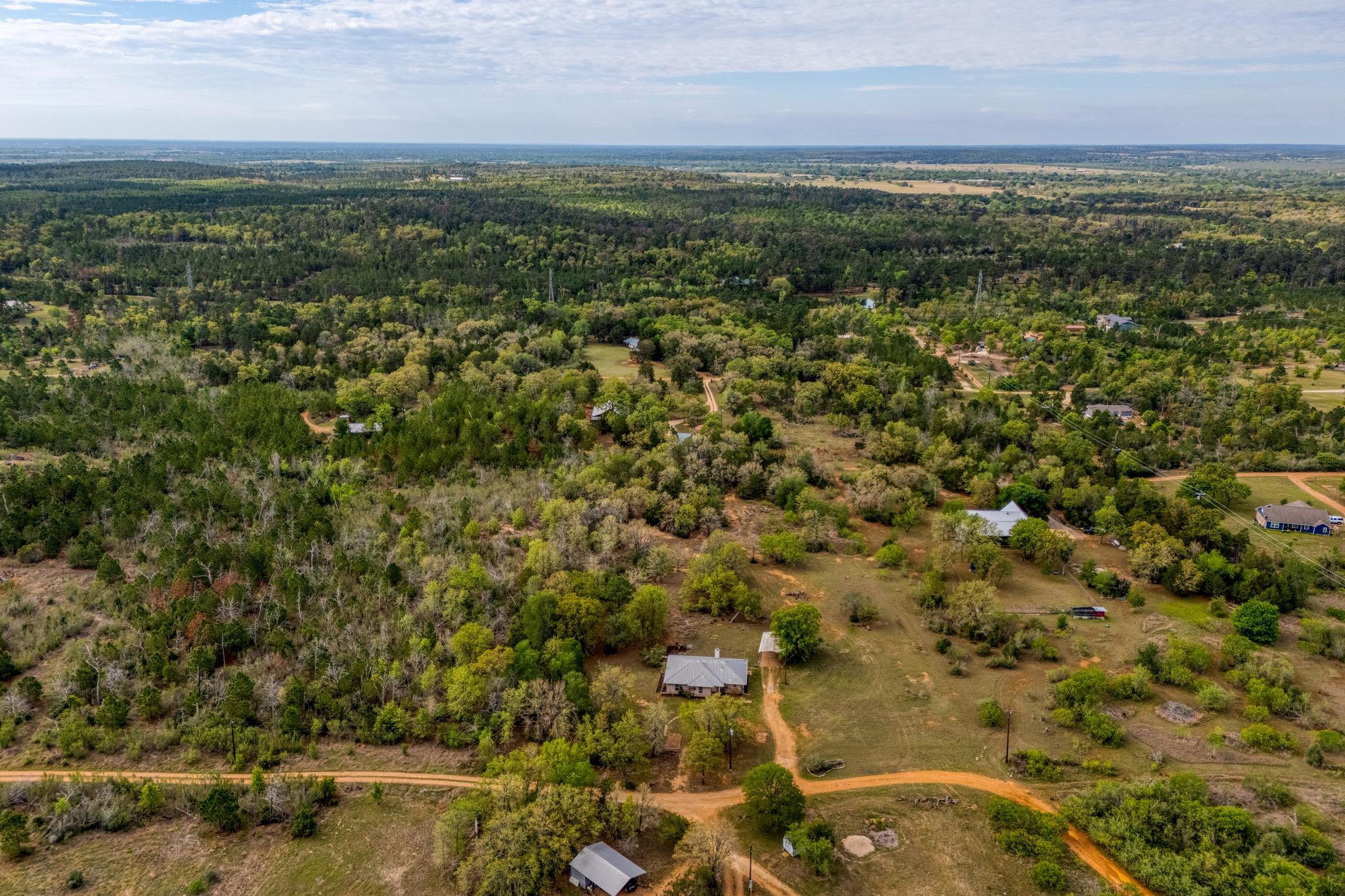 185 Broken Tree, Smithville, TX 78957 — photo 1