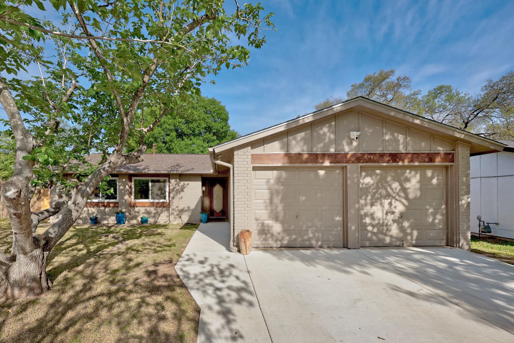 7810 Woodcroft, Austin, TX 78749 — photo 1