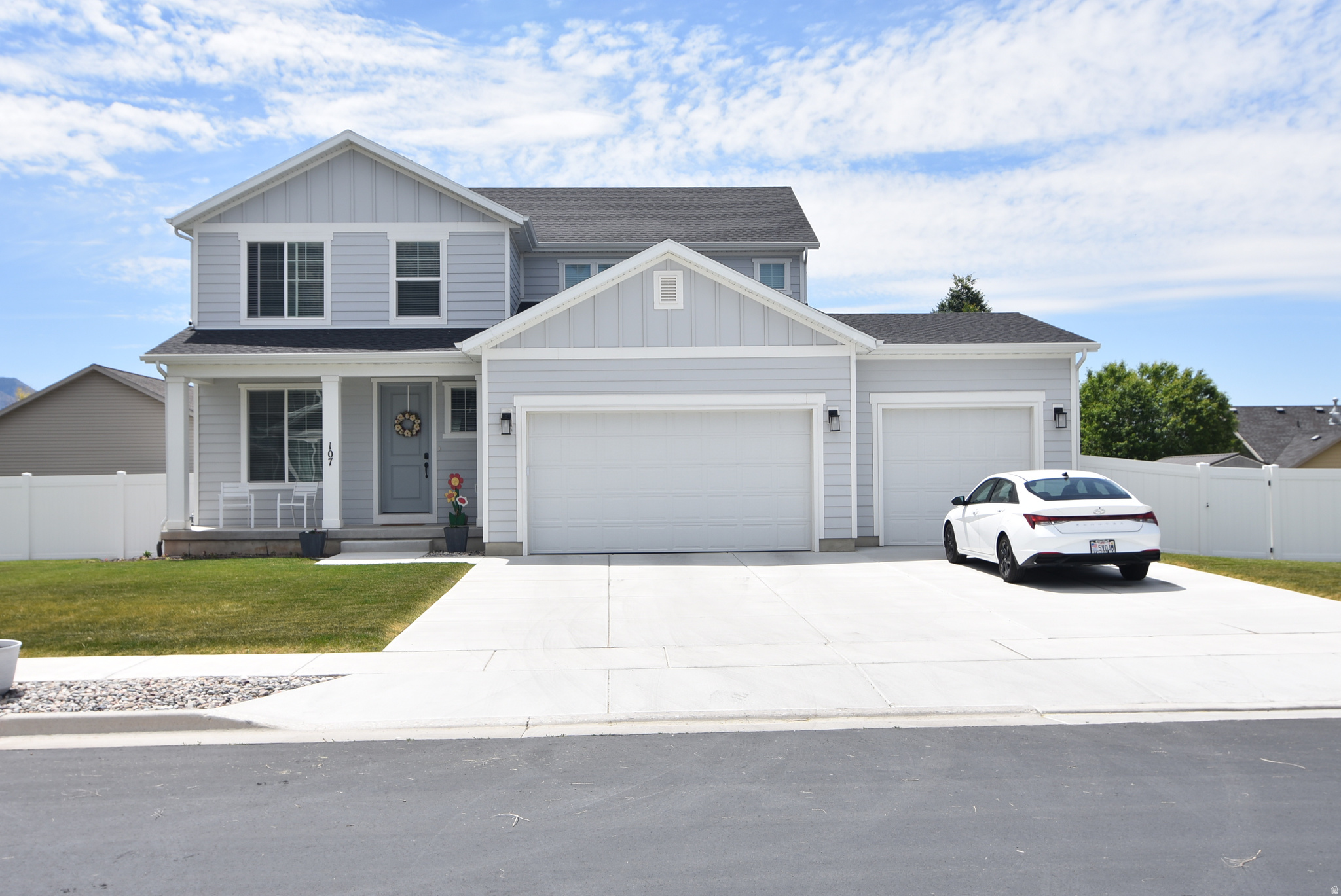 107 E MONTGOMERY LN, North Ogden, UT 84414 — photo 1