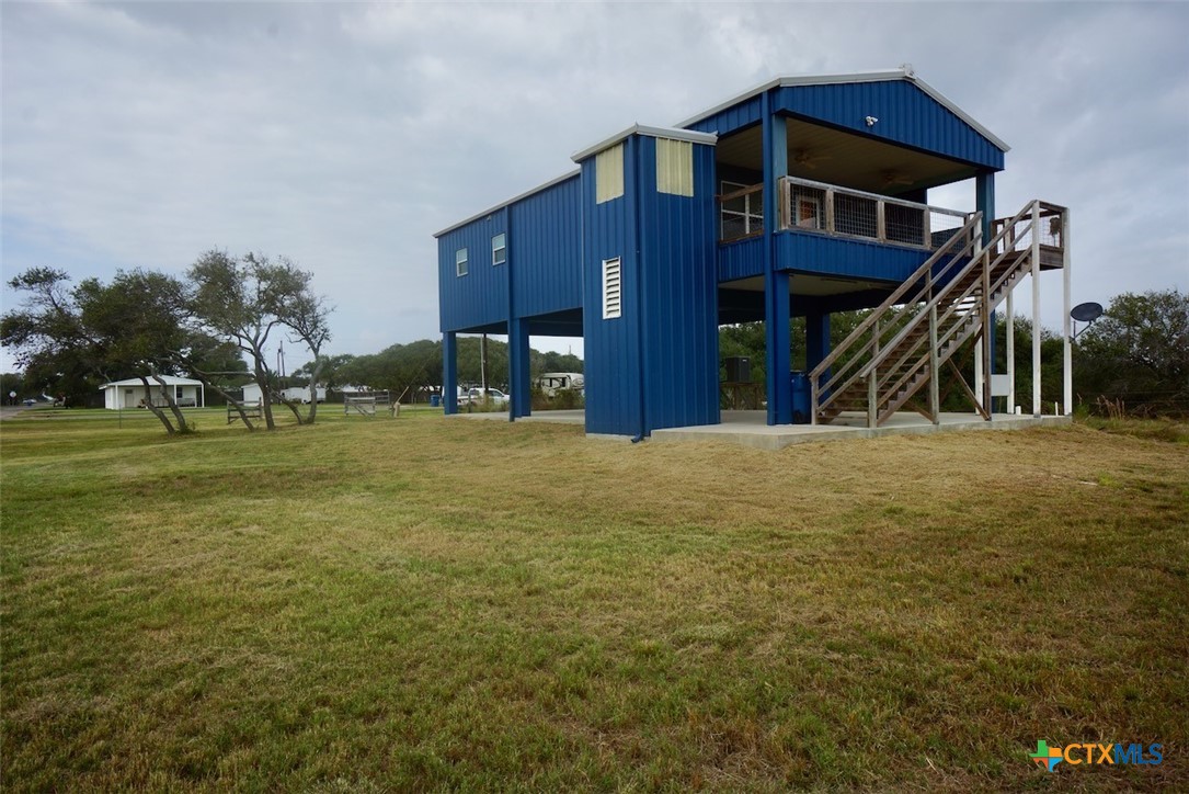 811 W Main Street, Port O'Connor, TX 77982 — photo 1