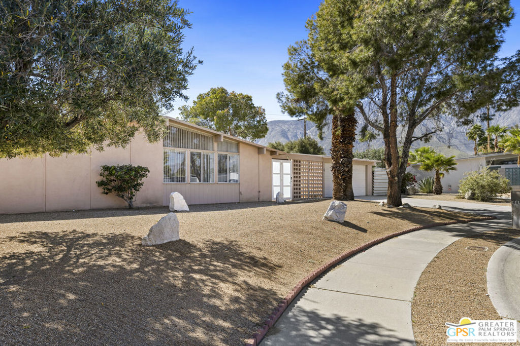 889 E Janet Circle, Palm Springs, CA 92262 — photo 1