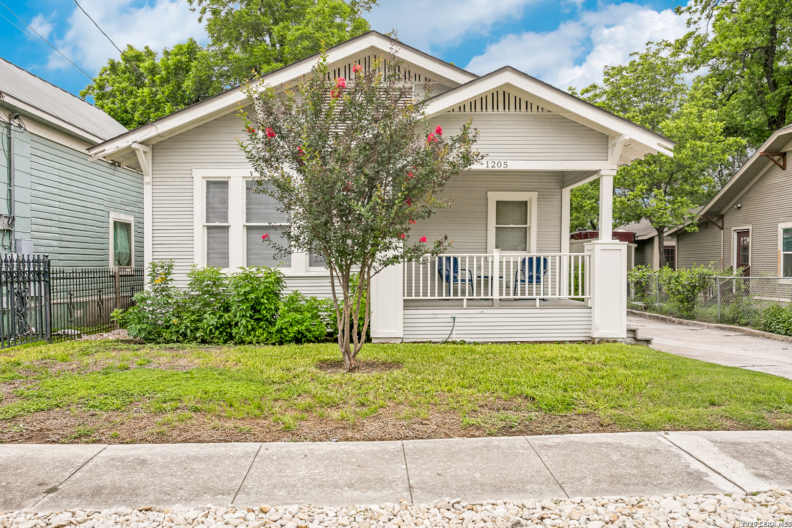 1205 BURNET ST, San Antonio, TX 78202 — photo 1