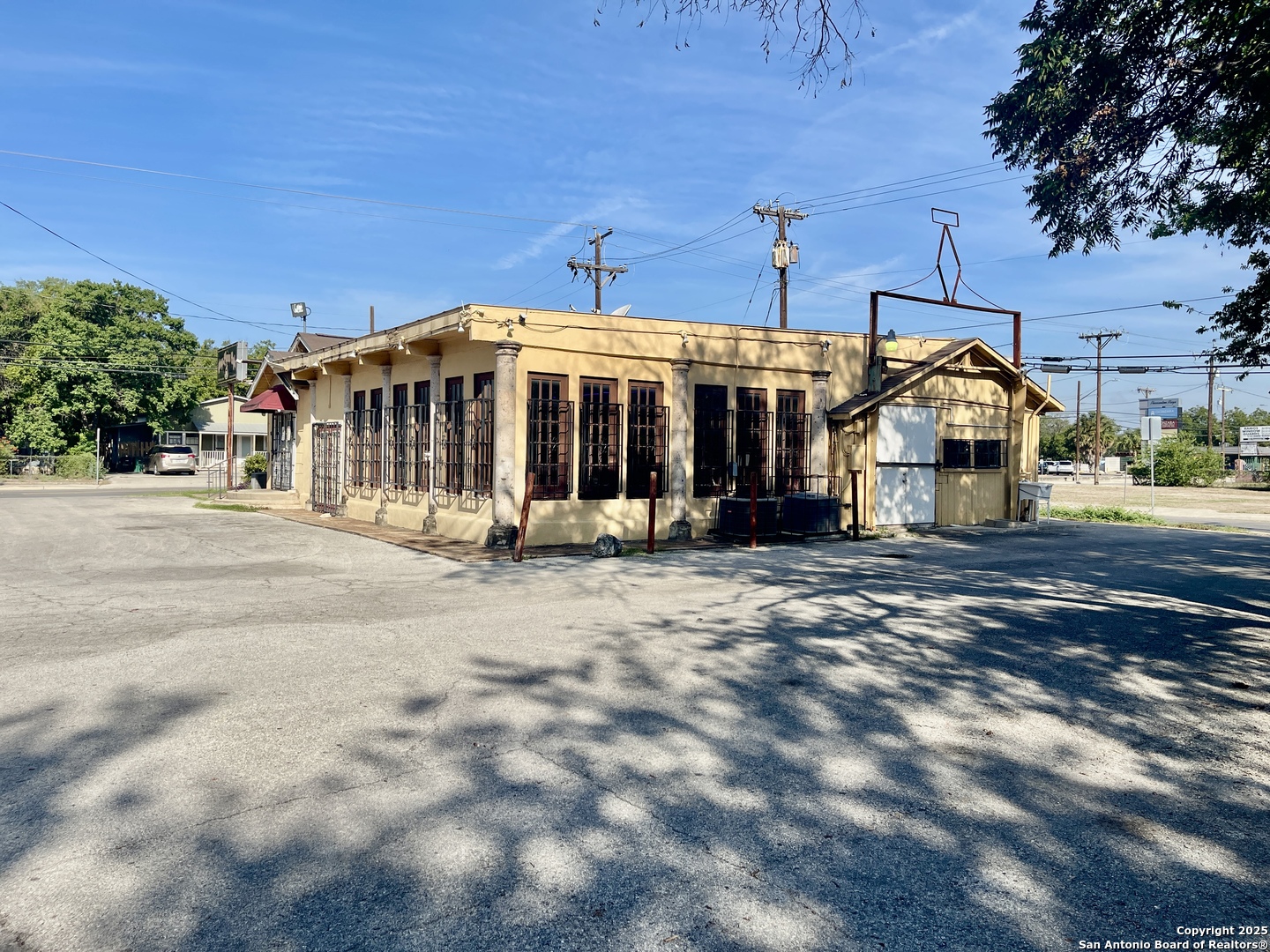 1002 Pleasanton Rd., San Antonio, TX 78214 — photo 1