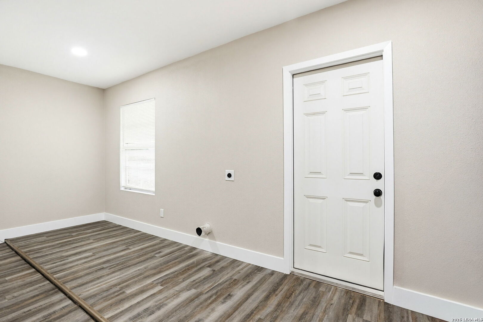 7907 STAGECOACH LN, , 78227 — photo 1