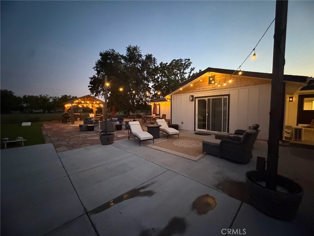 7460 Redlands Ave