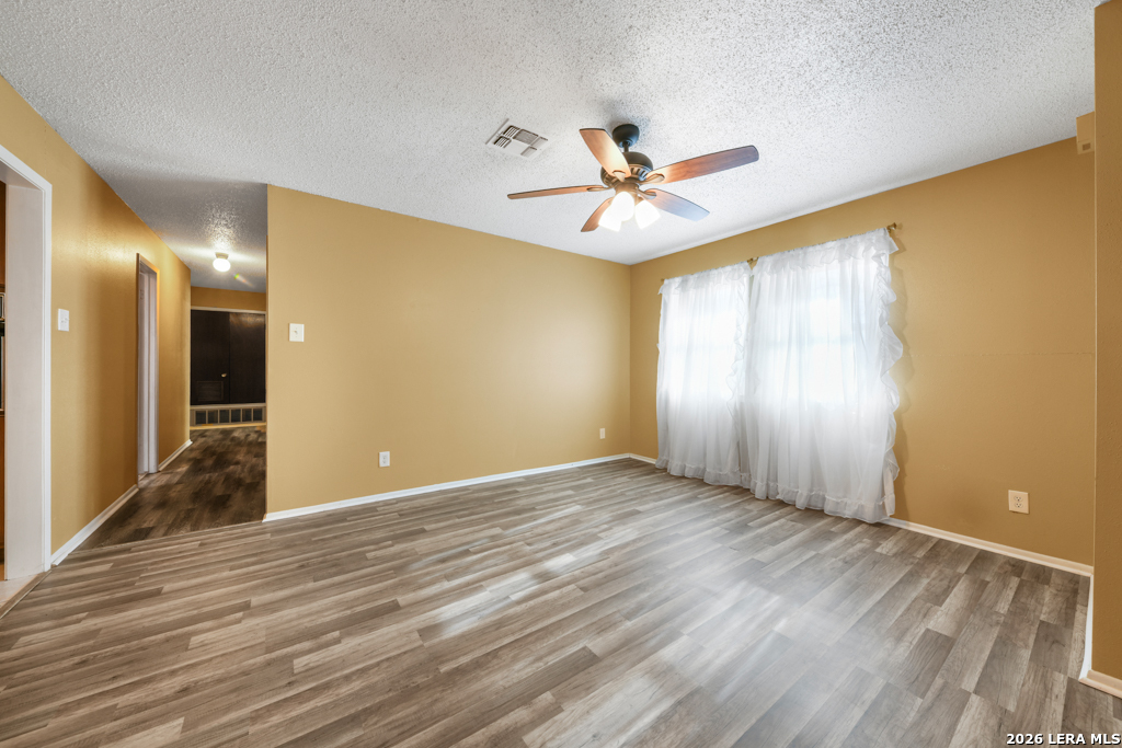 1033 Live Oak, ,  78154 — photo 1