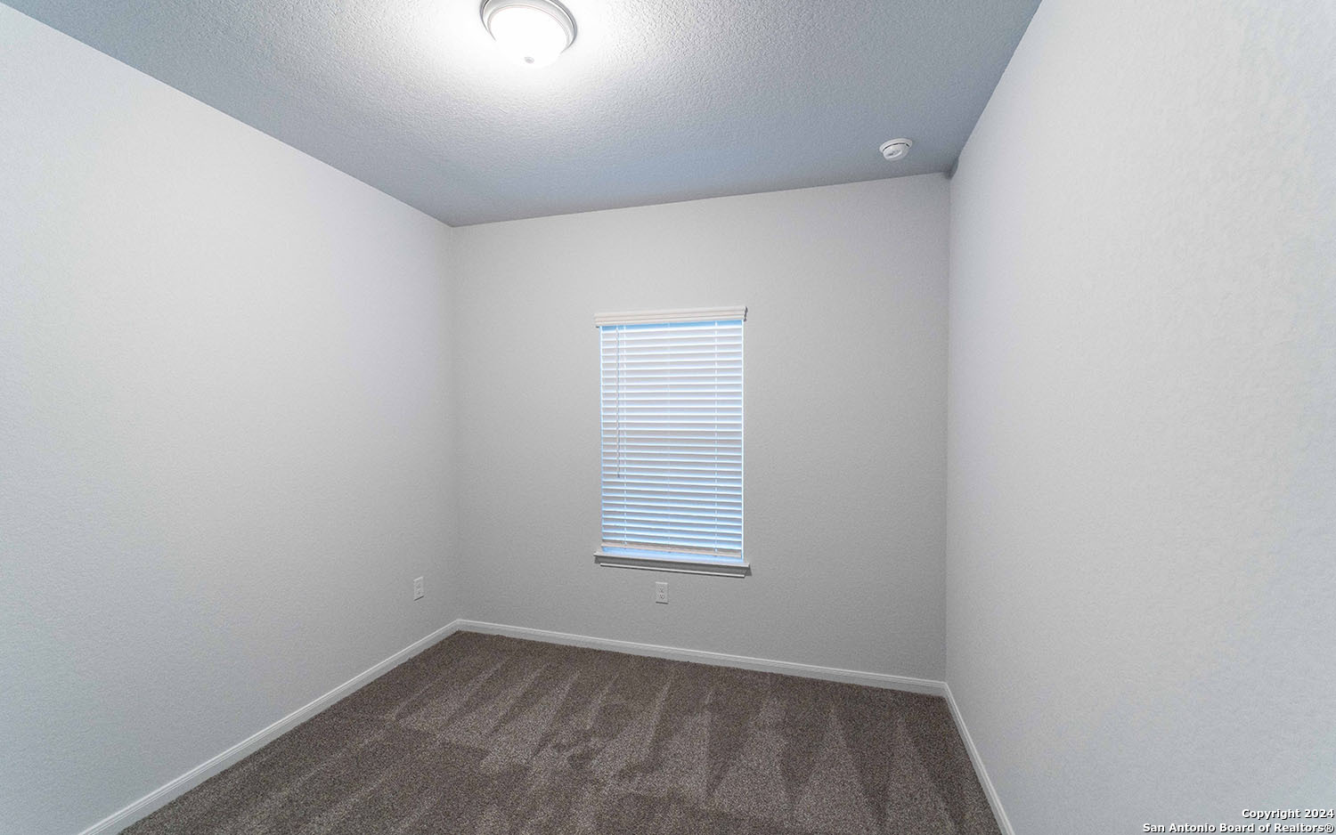 305 JEAN ST, ,  78155 — photo 1