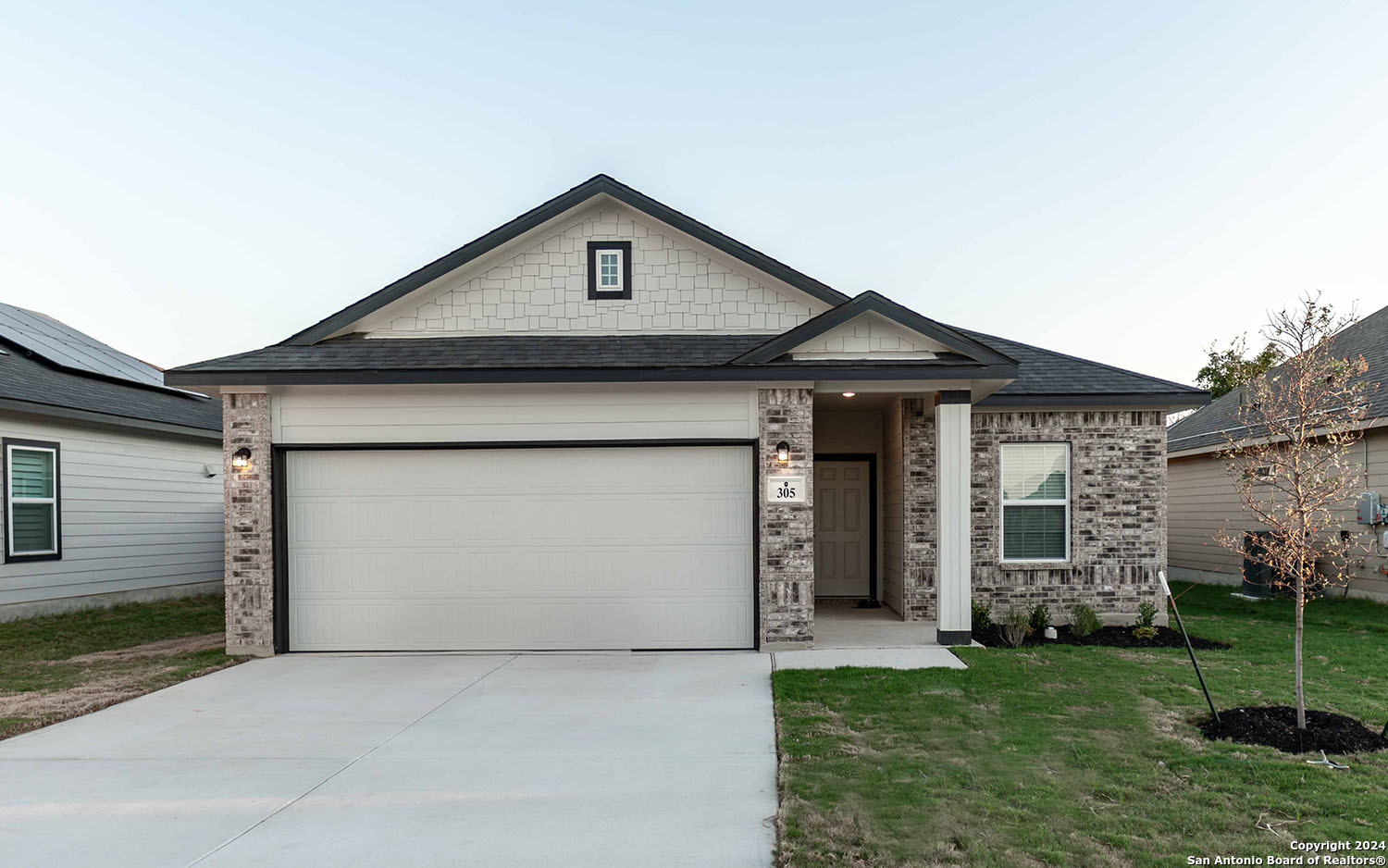305 JEAN ST, Seguin, TX 78155 — photo 1