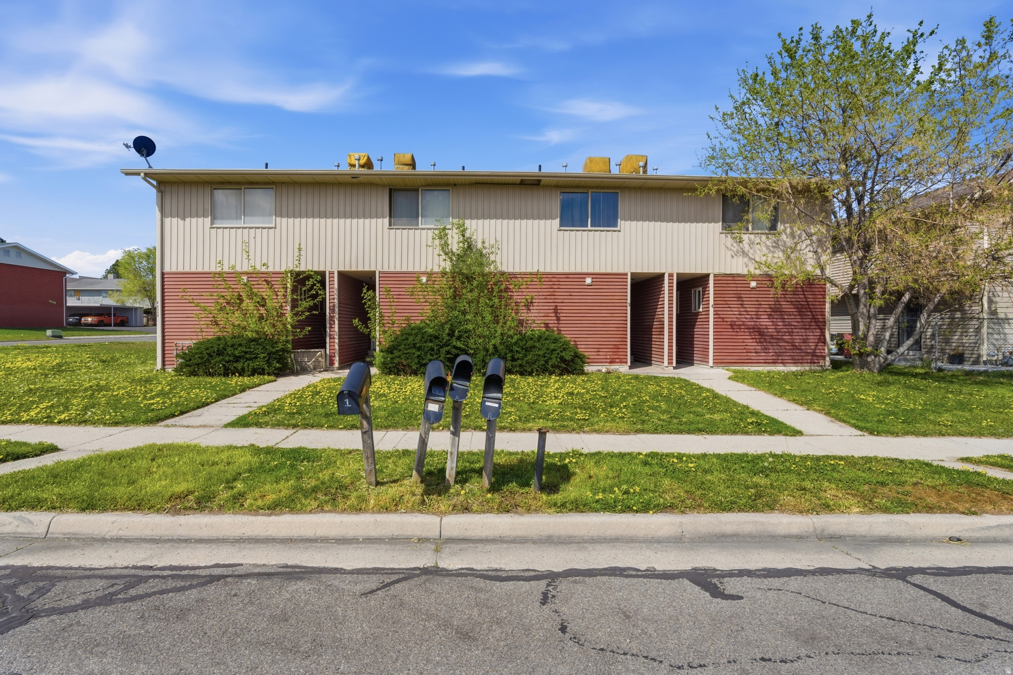 4526 S DEAN DR, West Valley City, UT 84120 — photo 1