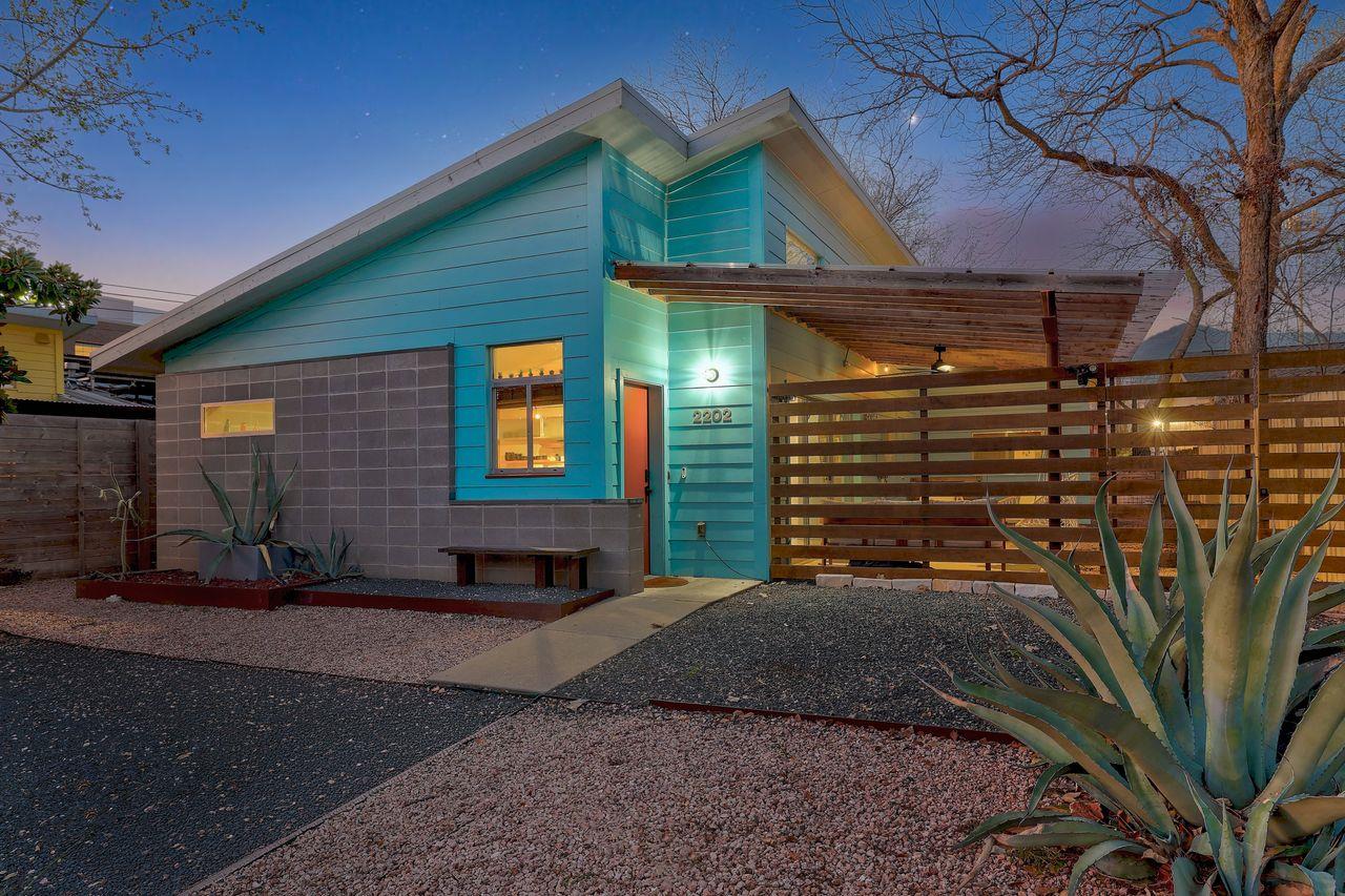 2202 Santa Rosa, Austin, TX 78702 — photo 1