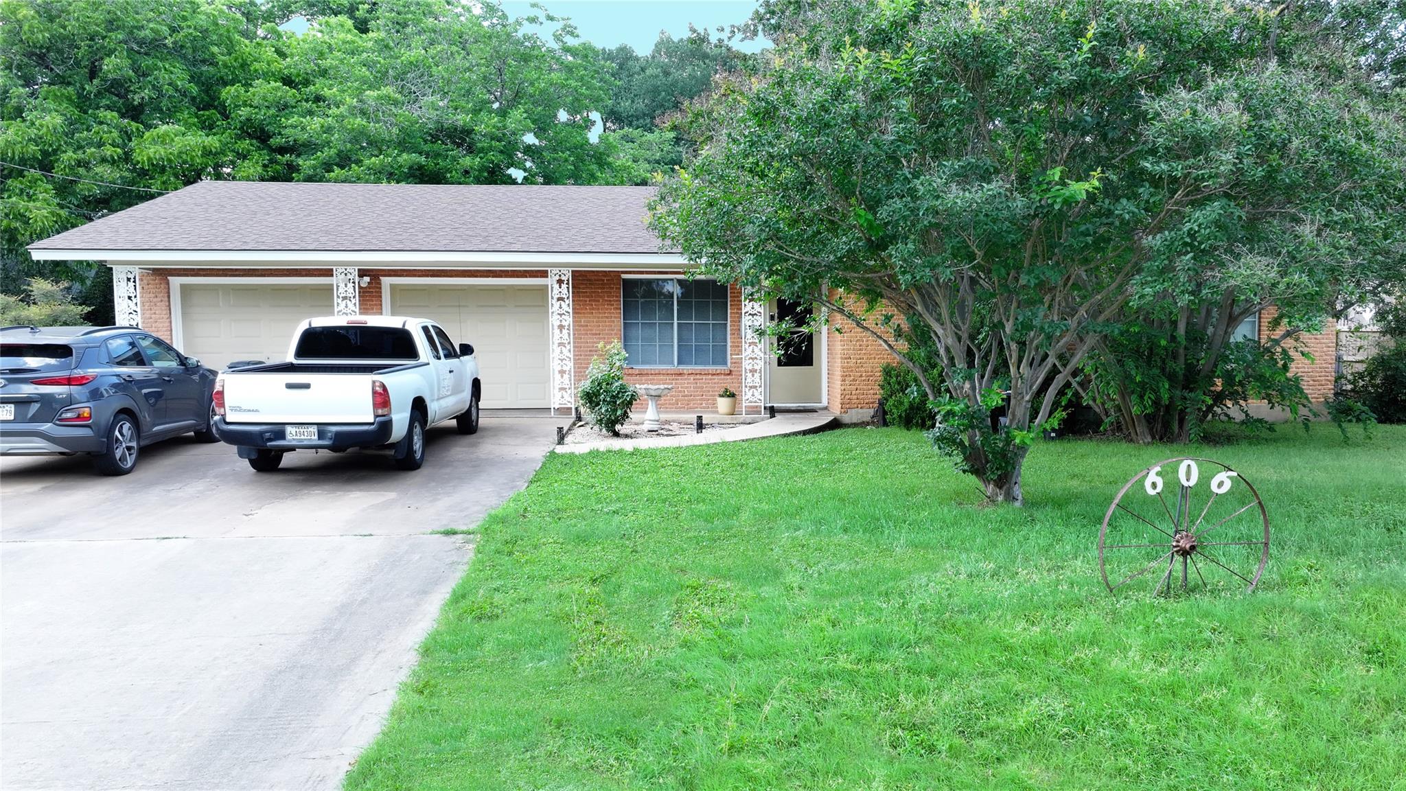 606 Liberty, Round Rock, TX 78664 — photo 1