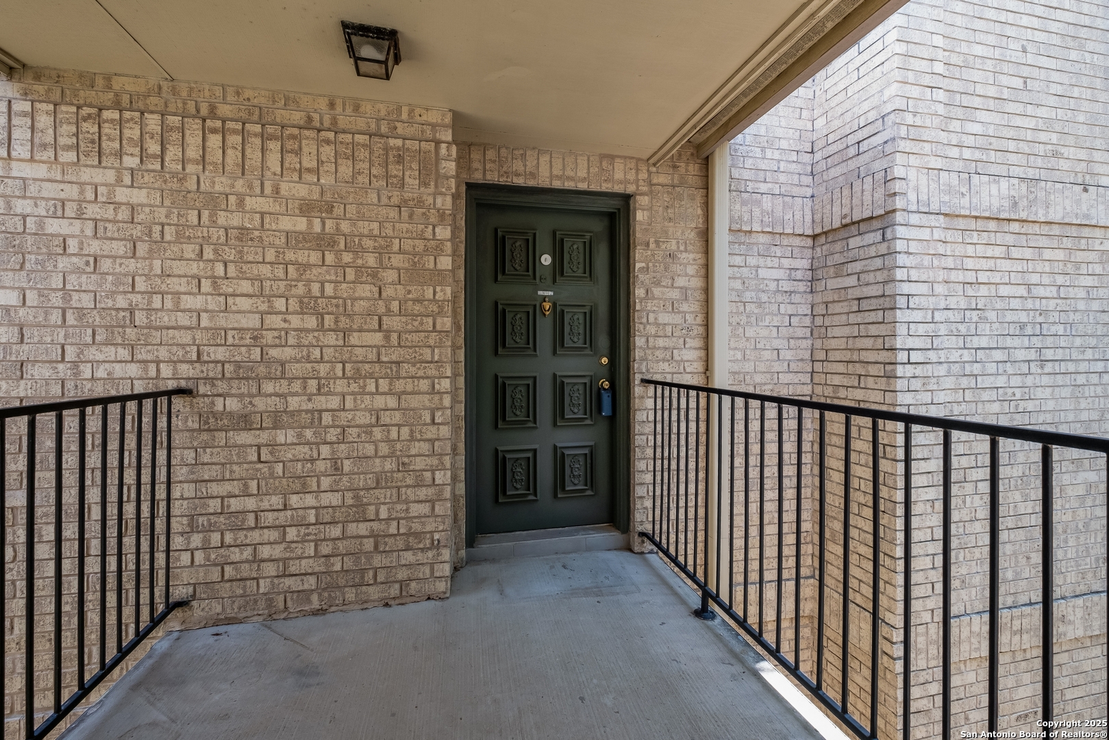 11843 Braesview, ,  78213 — photo 1