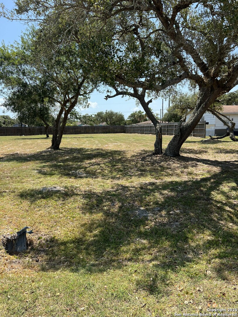 347 N 10th Street, Aransas Pass, TX 78336 — photo 1