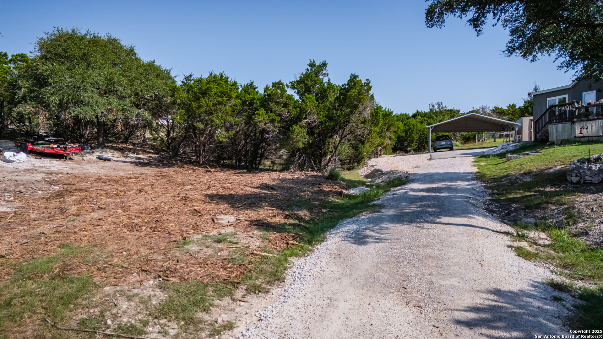 1121 Sleepy Hollow, , 78070 — photo 1