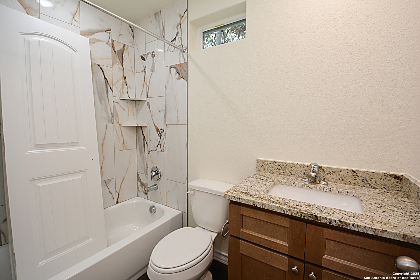 968 High Dr., , 78070 — photo 1