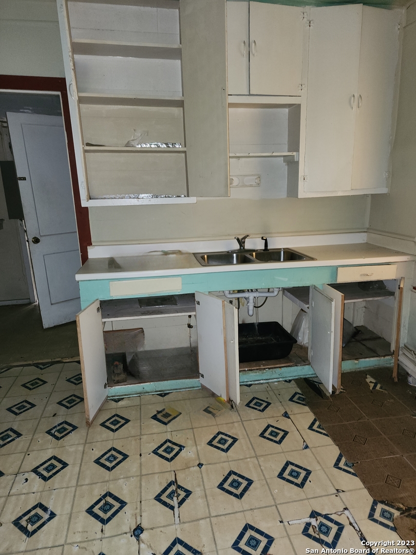 119 Jesus Aly, ,  78207 — photo 1