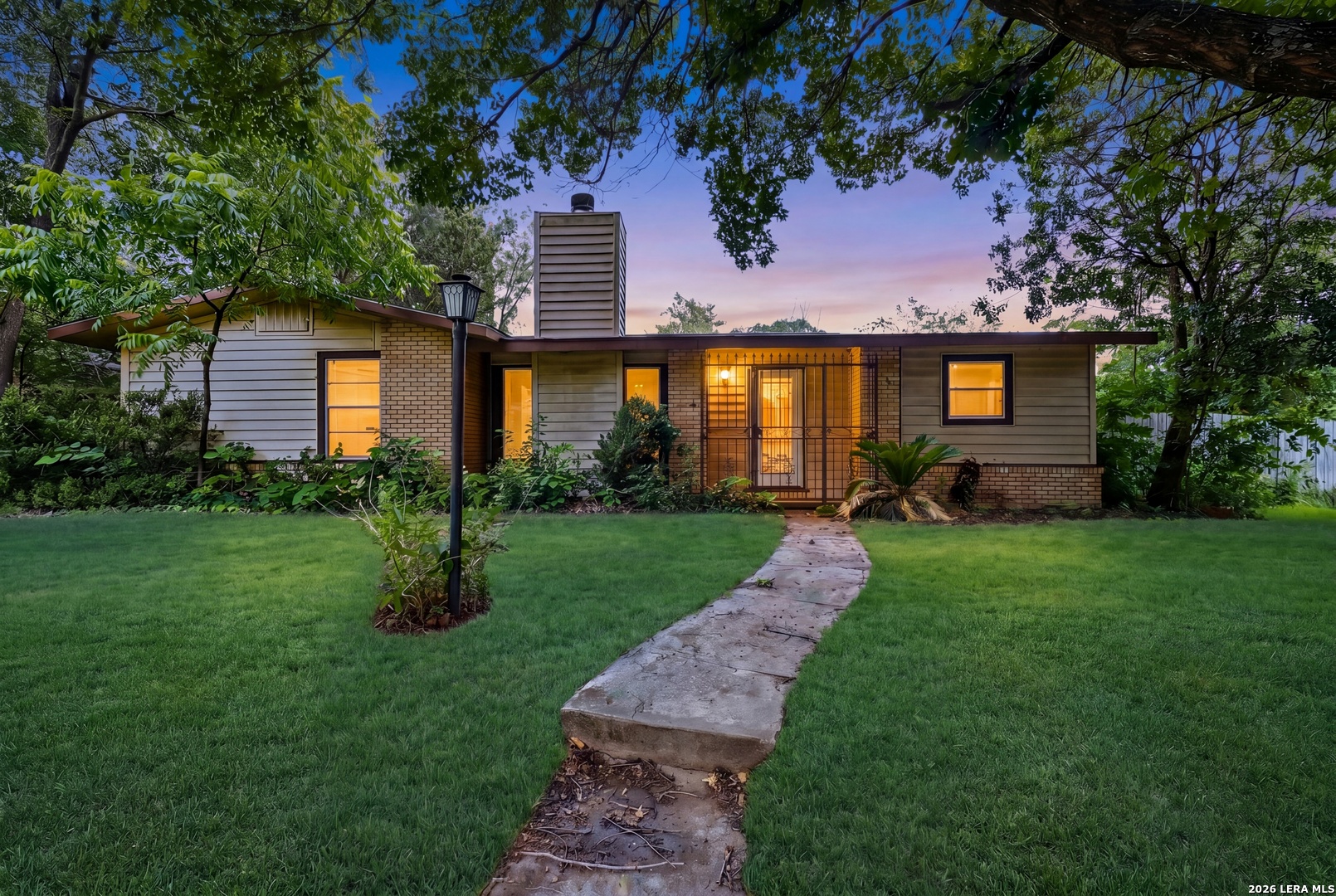 126 Chesswood, San Antonio, TX 78228 — photo 1