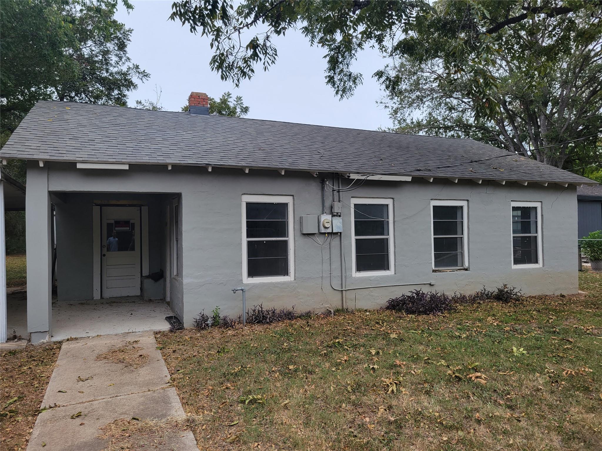 222 Vaughan, Seguin, TX 78155 — photo 1