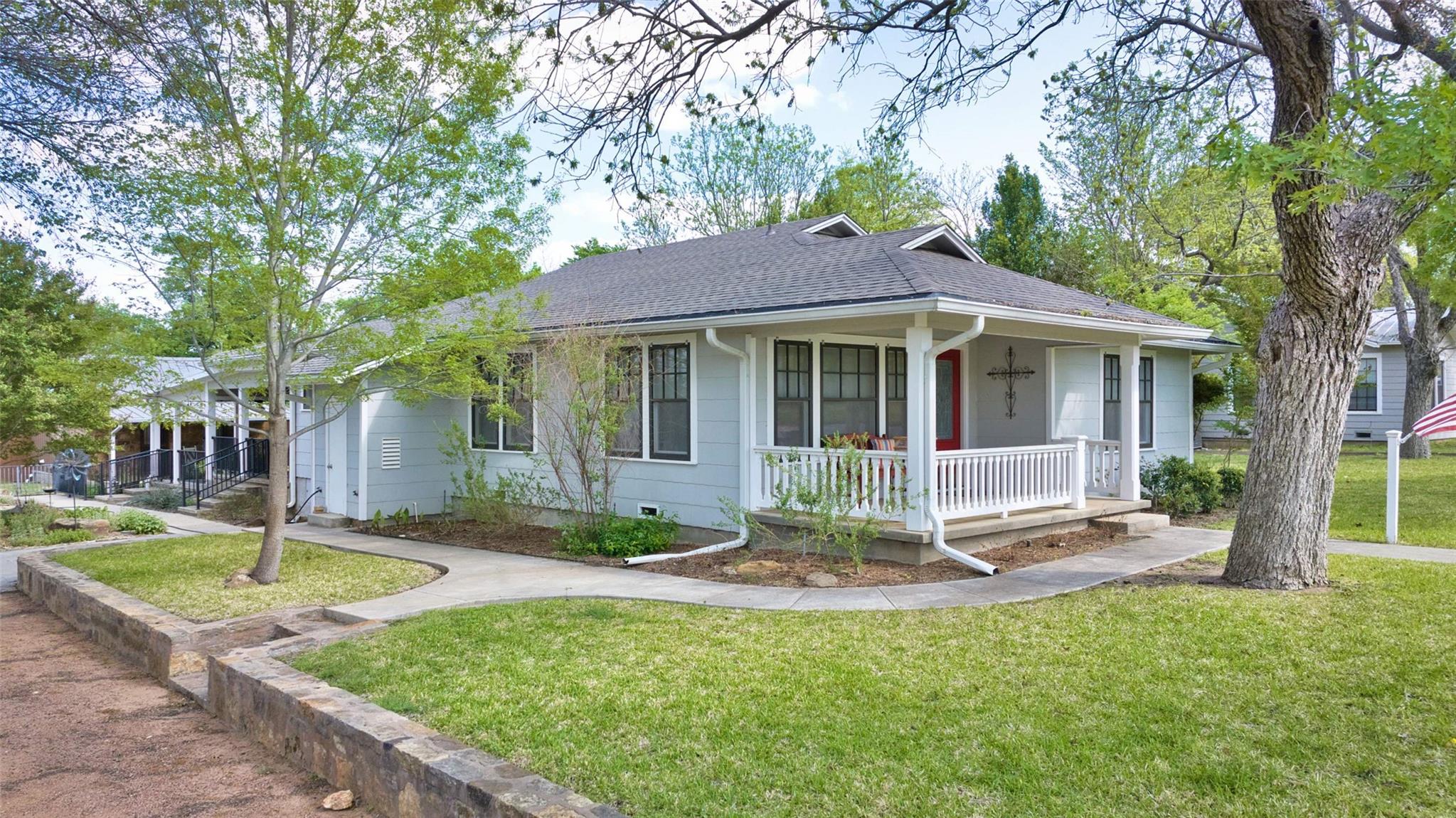 761 Post Hill, Mason, TX 76856 — photo 1