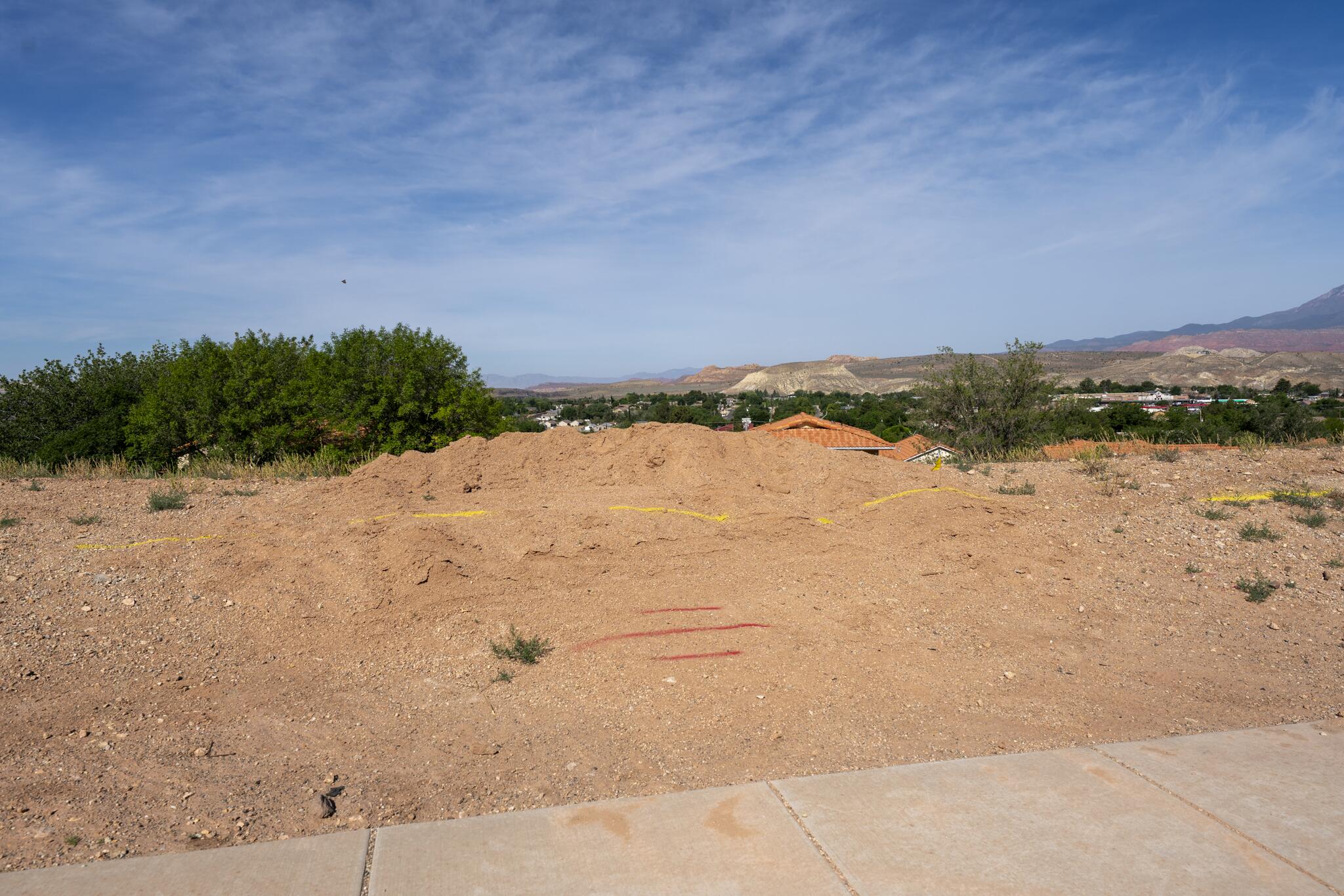323 N 200 E, La Verkin, UT 84745 — photo 1