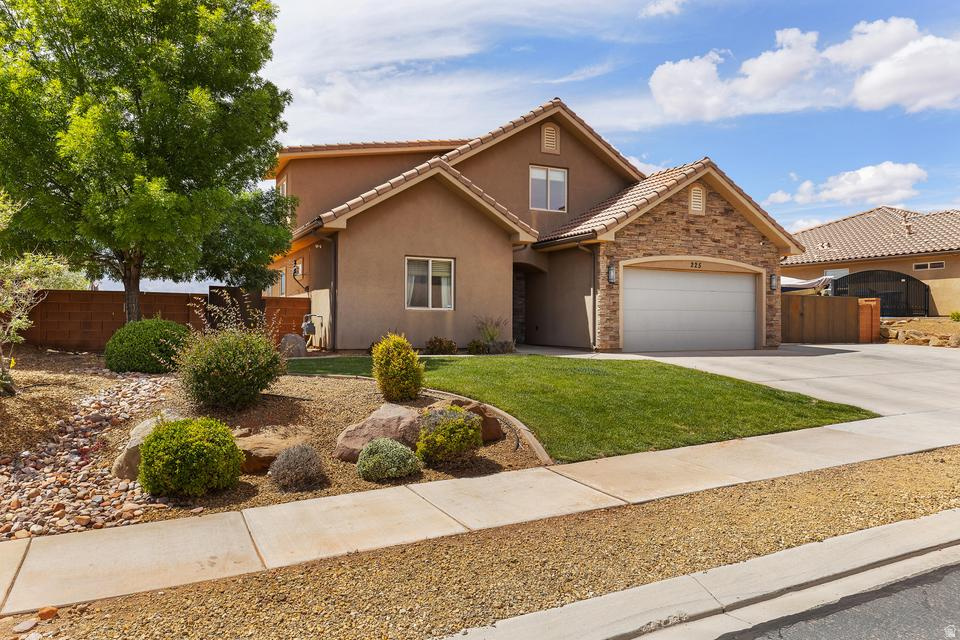225 N FALCON CT, Ivins, UT 84738 — photo 1