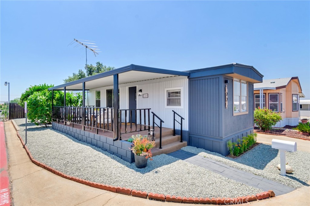 975 California 72, Calimesa, CA 92320 — photo 1