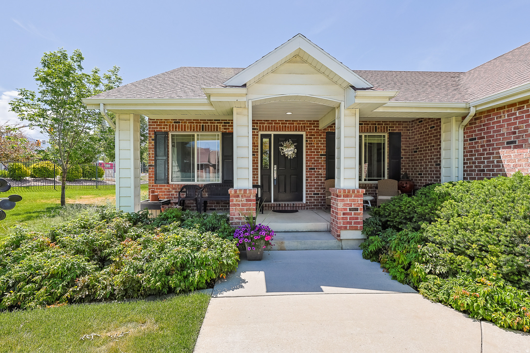 31 VILLAGE SQUARE RD, Centerville, UT 84014 — photo 1
