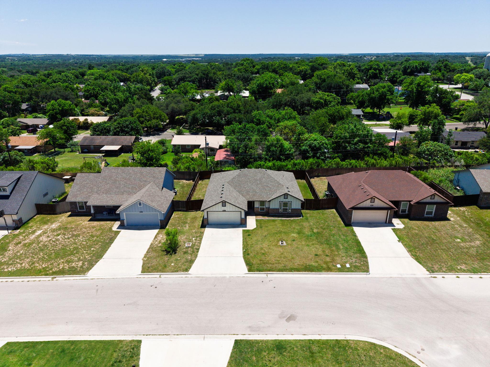 1124 Limestone, Lampasas, TX 76550 — photo 1