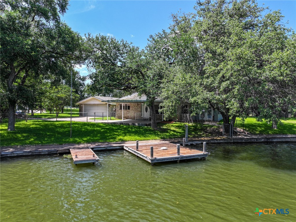 501 Oleander Drive, Marble Falls, TX 78654 — photo 1