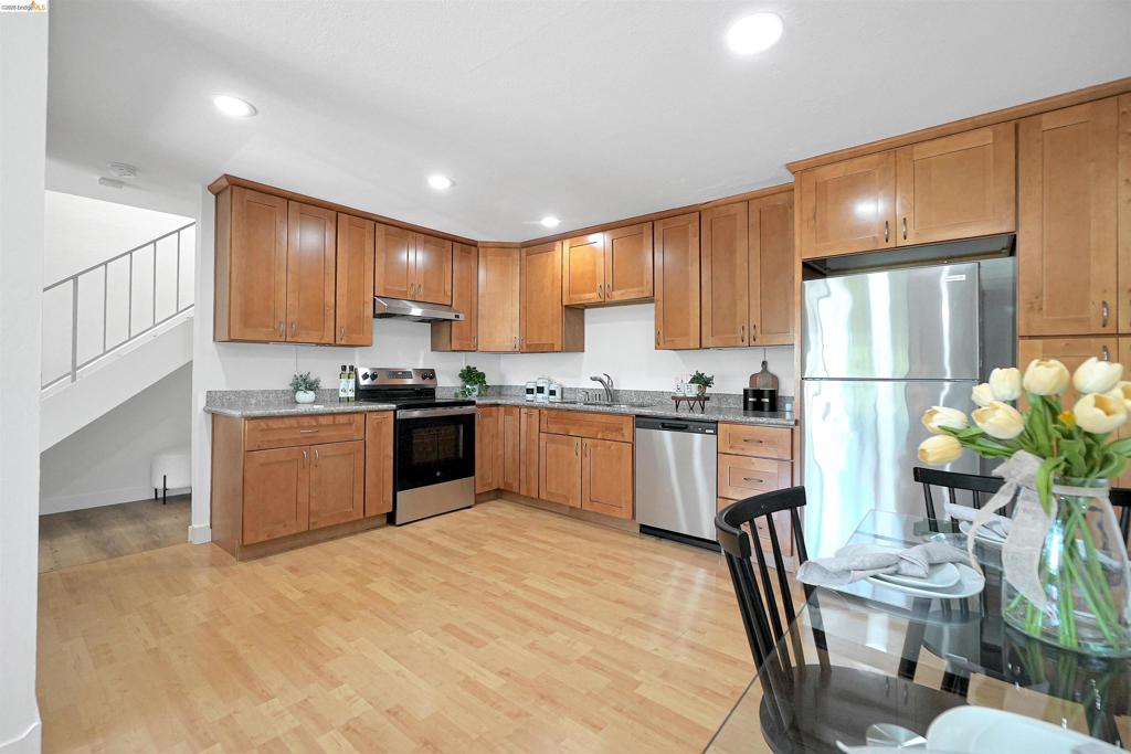 410 Auburn Way 42, San Jose, CA 95129 — photo 1