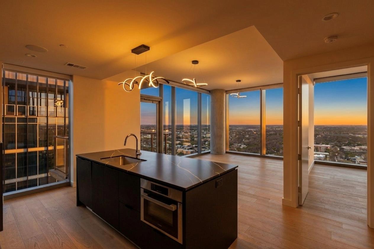 44 East, Austin, TX 78701 — photo 1