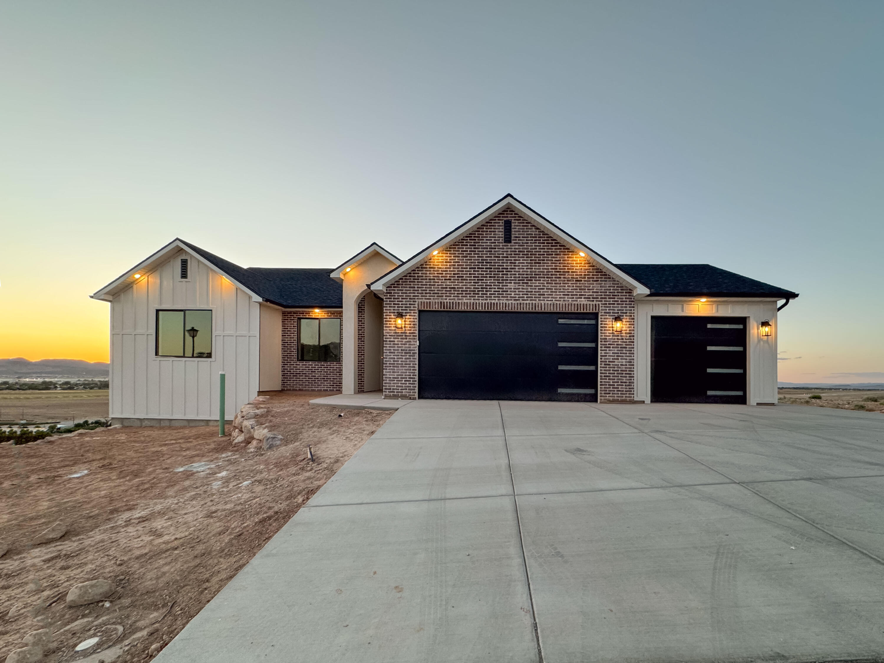 3256 W Kingsbury DR, Cedar City, UT 84720 — photo 1