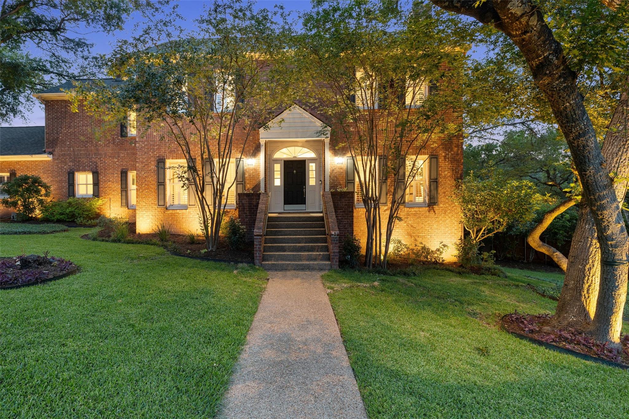 2922 Thousand Oaks, Austin, TX 78746 — photo 1