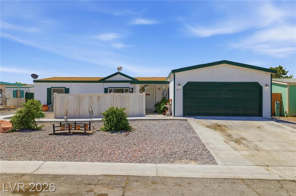 597  Krysta Lane, Pahrump, NV 89060 — photo 1