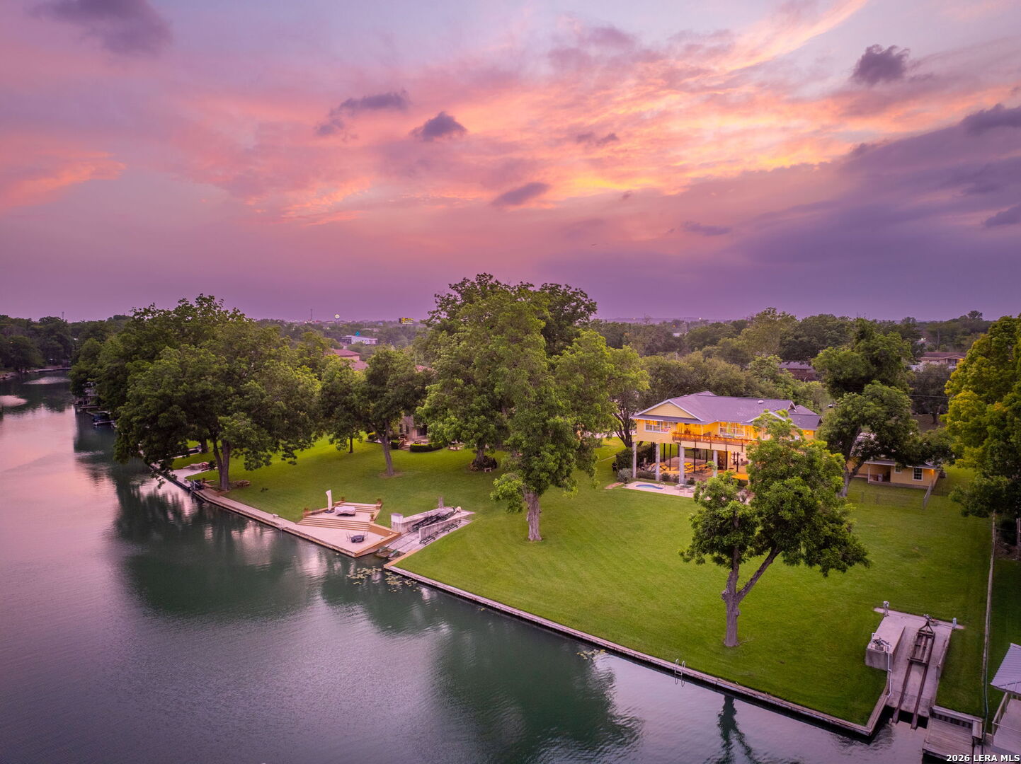 456 RIO DR, New Braunfels, TX 78130 — photo 1