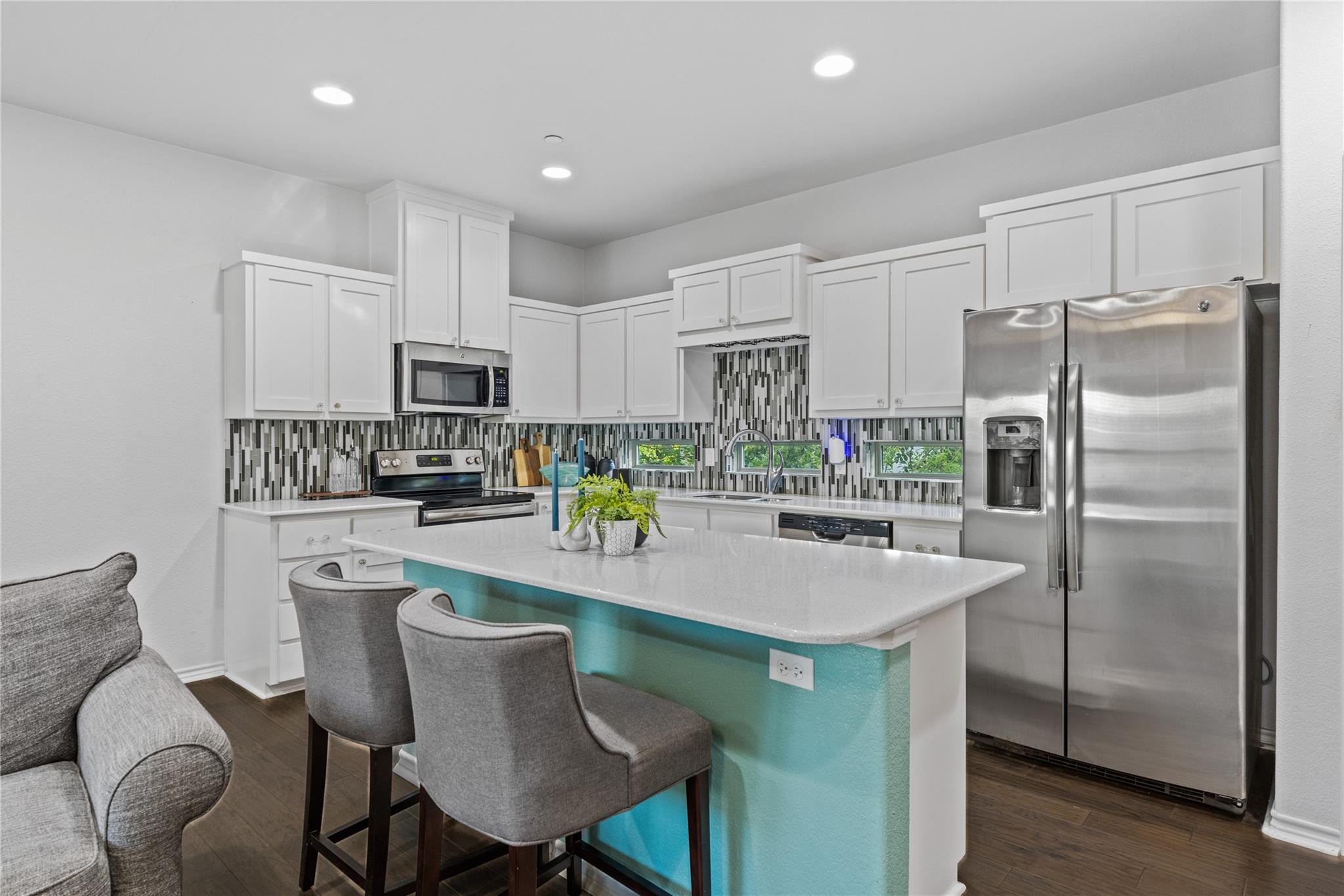 208 Birch Oak, Georgetown, TX 78628 — photo 1