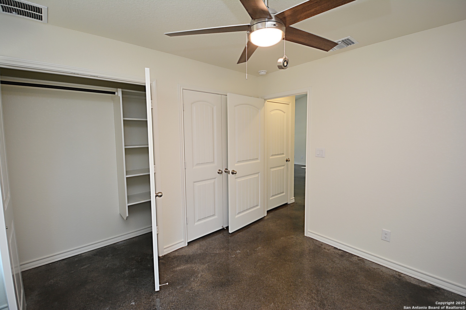 216 REMINGTON RD, ,  78070 — photo 1