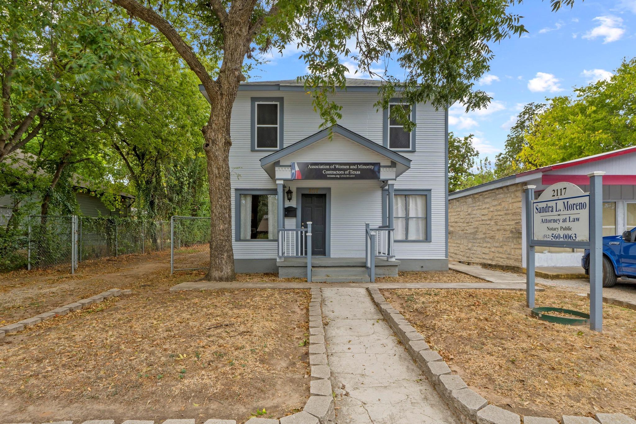 2117 Cesar Chavez, Austin, TX 78702 — photo 1