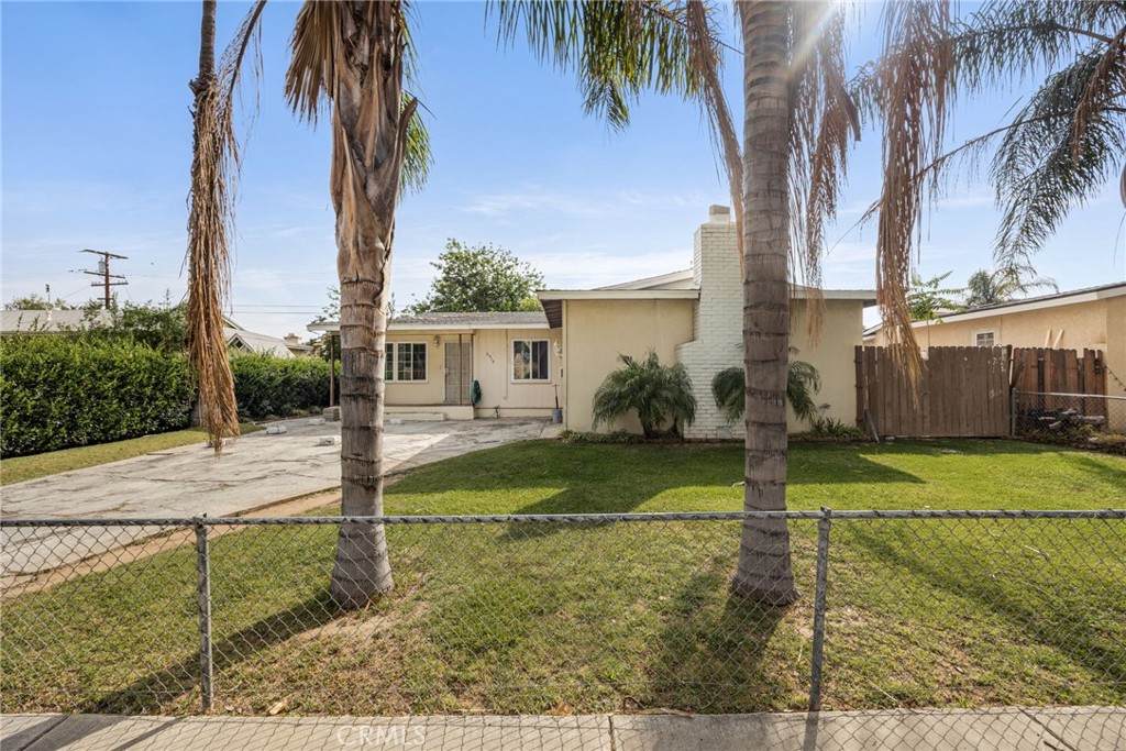 3515 Ross, Riverside, CA 92503 — photo 1