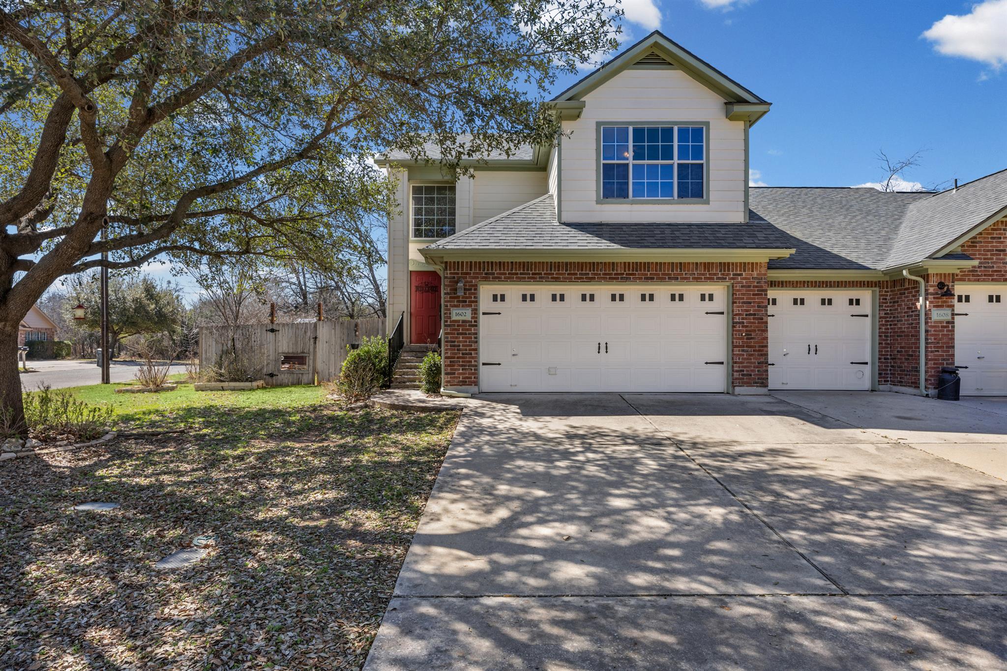 1602 Westwood, Georgetown, TX 78628 — photo 1