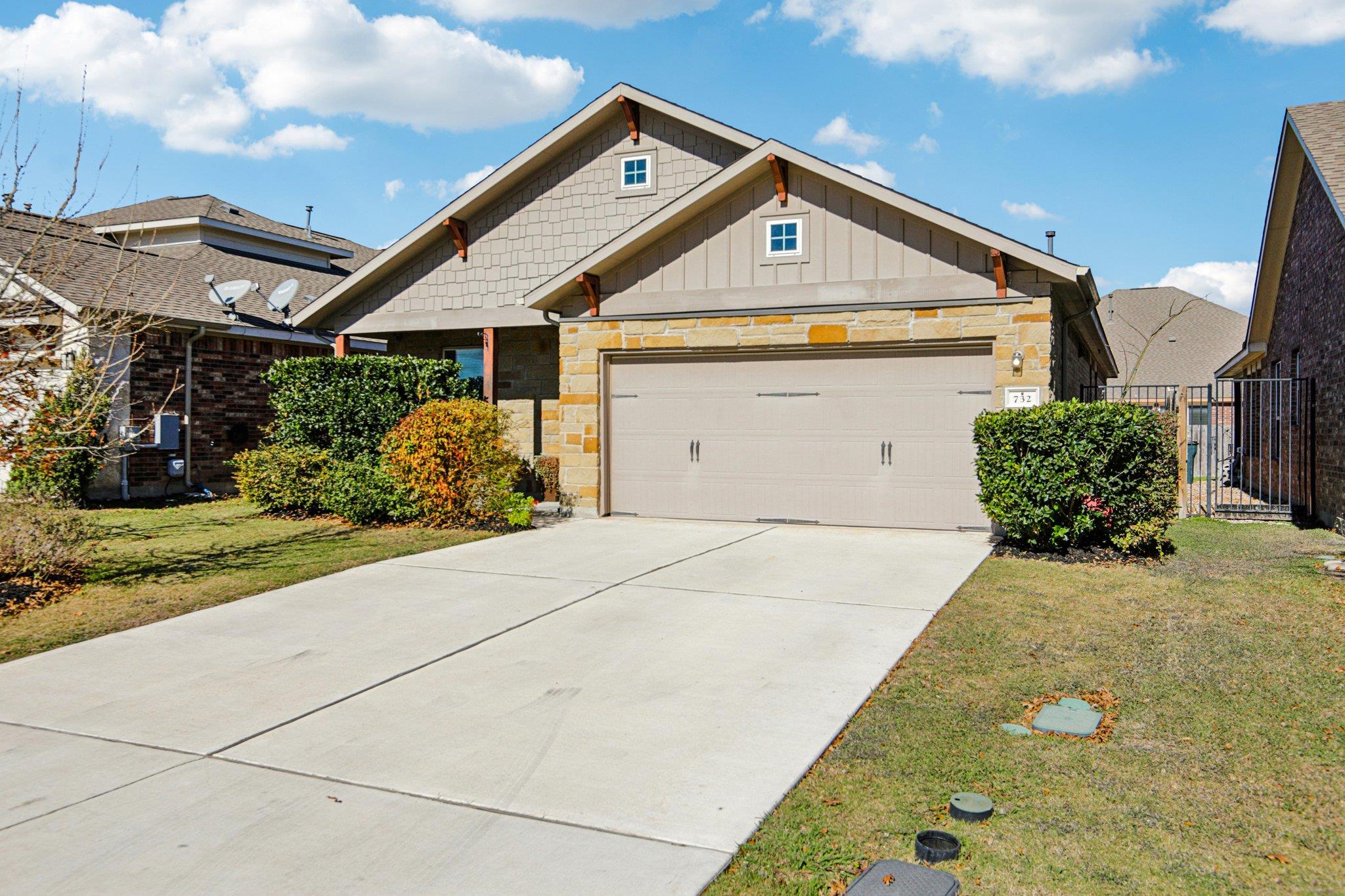 732 Bonnet Blvd, Georgetown, TX 78628 — photo 1