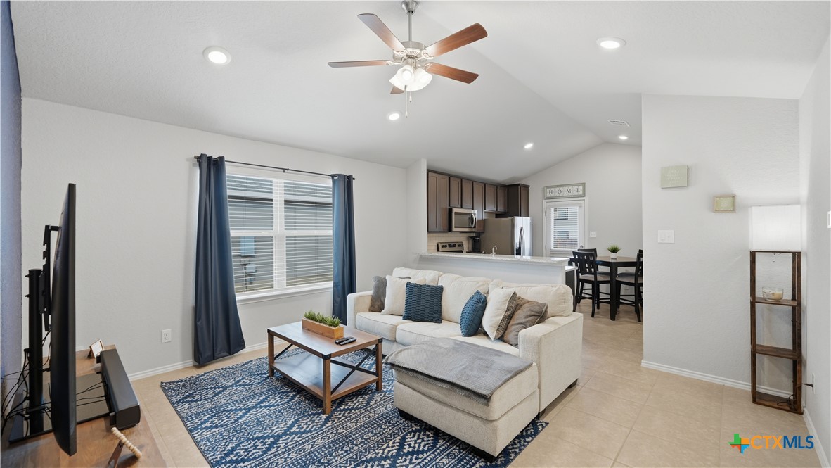 2513 Hiddenbrooke Trace, Seguin, TX 78155 — photo 1