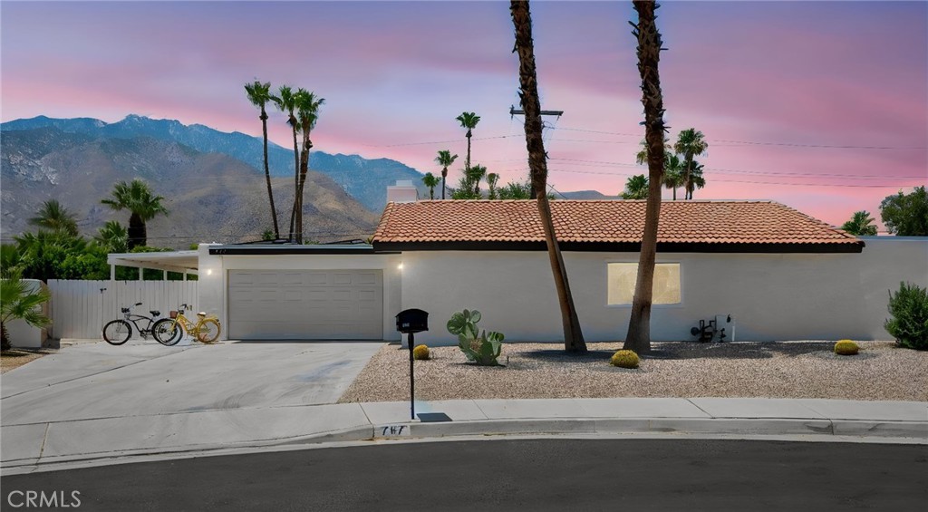 767 E El Escudero, Palm Springs, CA 92262 — photo 1